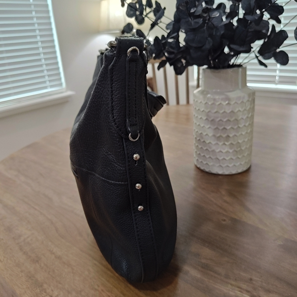 Stylish Lucky Brand Black Pebble Leather Hobo Purse W/ Silver Accents. Great Bag - Picture 6 of 15